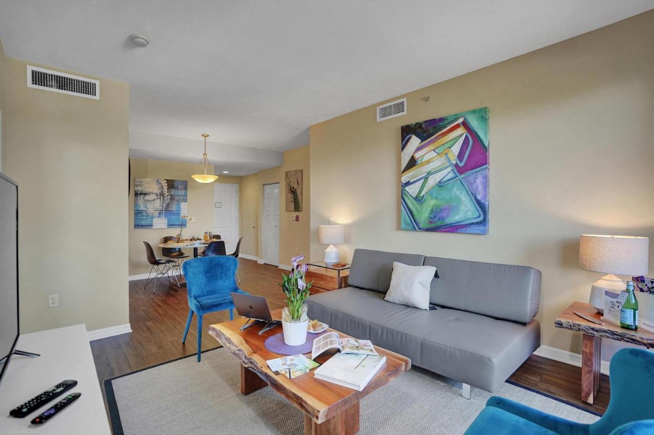 Dharma Home Suites South Miami At Red Road Commons Rom bilde