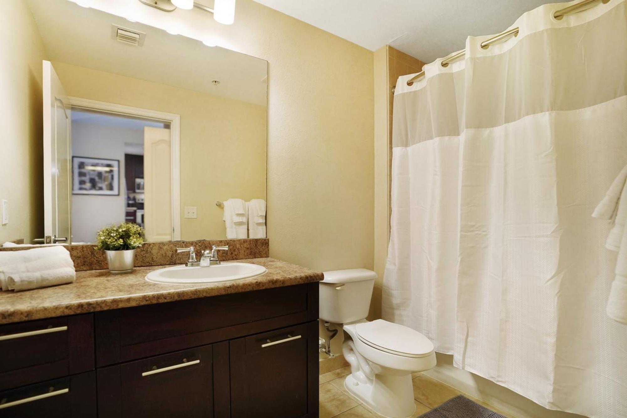 Dharma Home Suites South Miami At Red Road Commons Eksteriør bilde