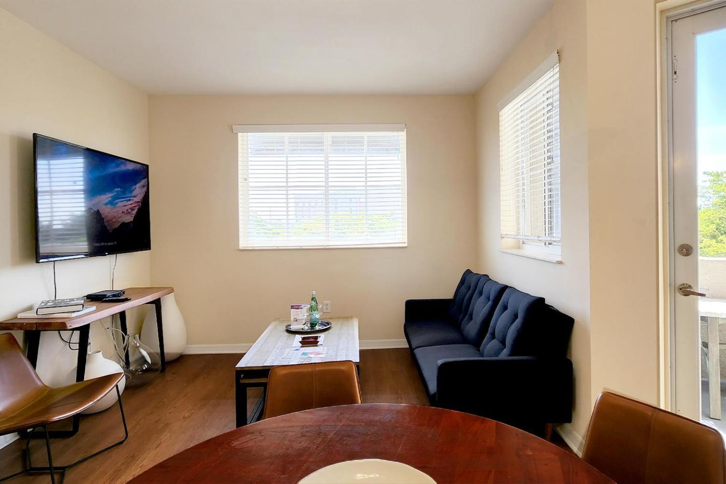 Dharma Home Suites South Miami At Red Road Commons Eksteriør bilde