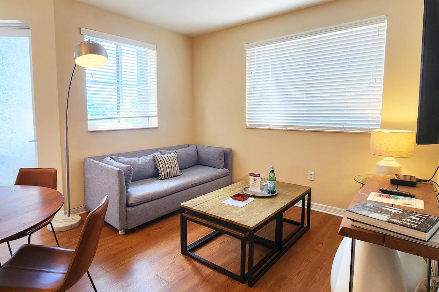 Dharma Home Suites South Miami At Red Road Commons Eksteriør bilde