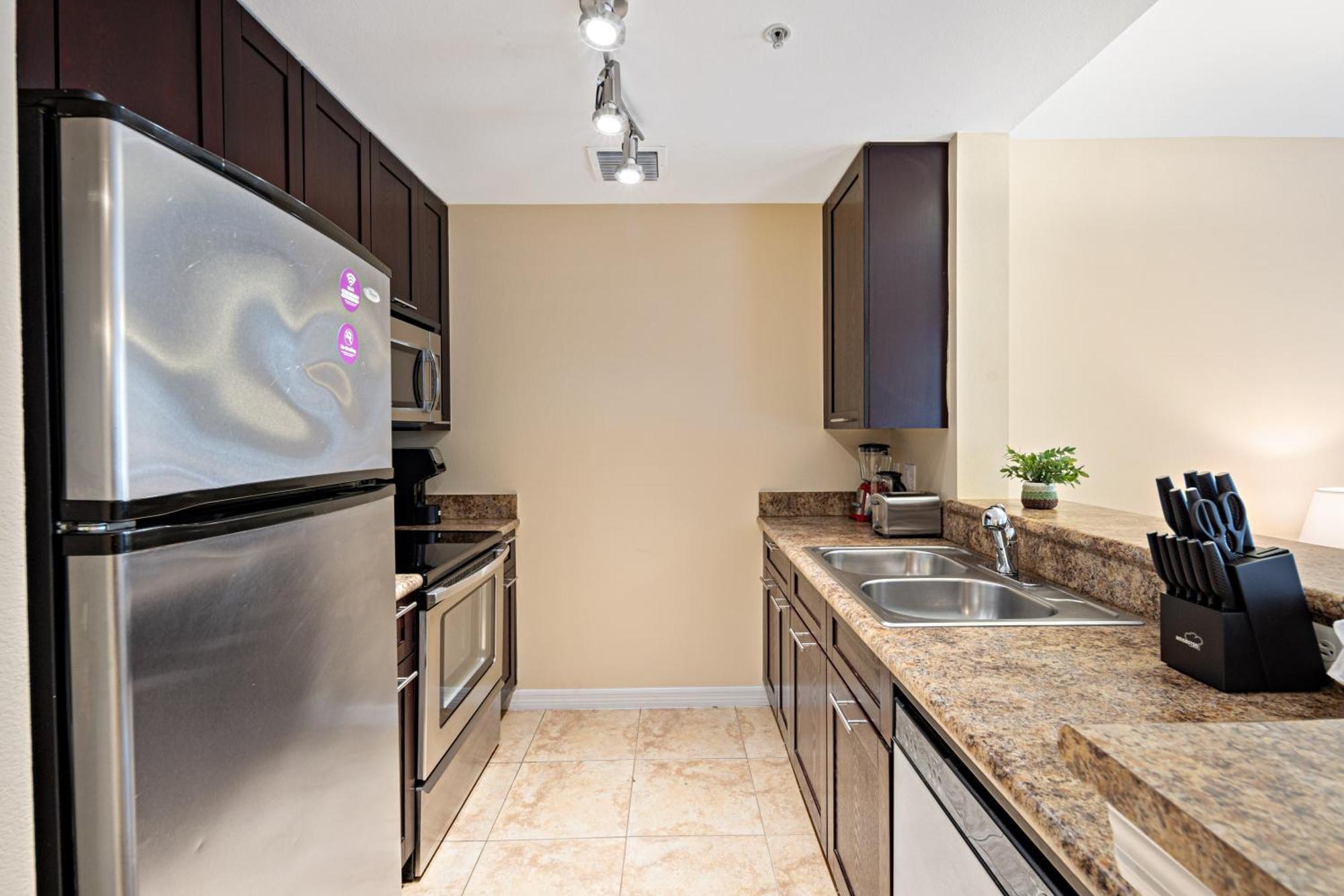 Dharma Home Suites South Miami At Red Road Commons Eksteriør bilde