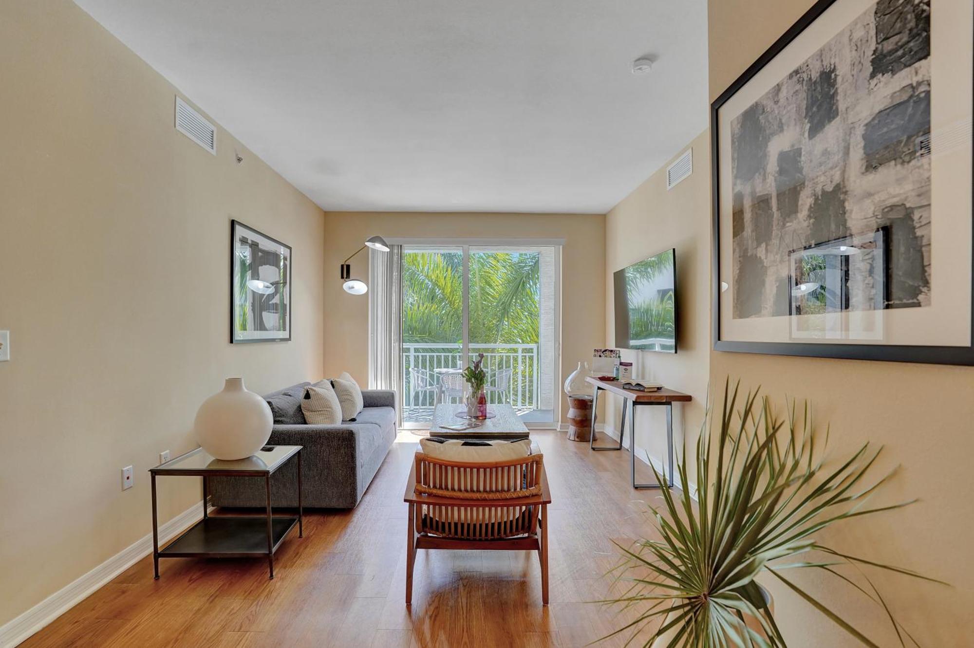 Dharma Home Suites South Miami At Red Road Commons Eksteriør bilde