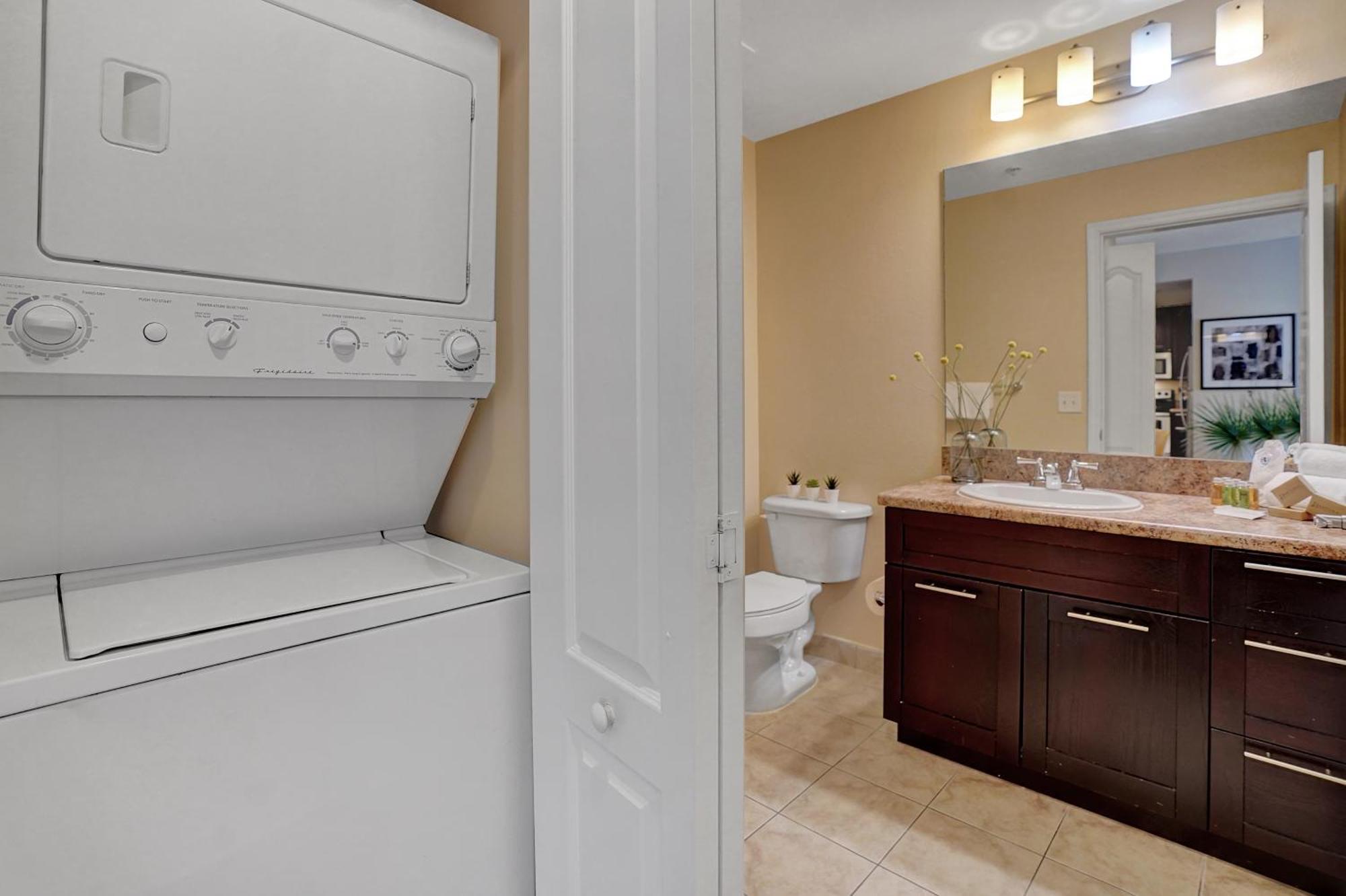 Dharma Home Suites South Miami At Red Road Commons Eksteriør bilde
