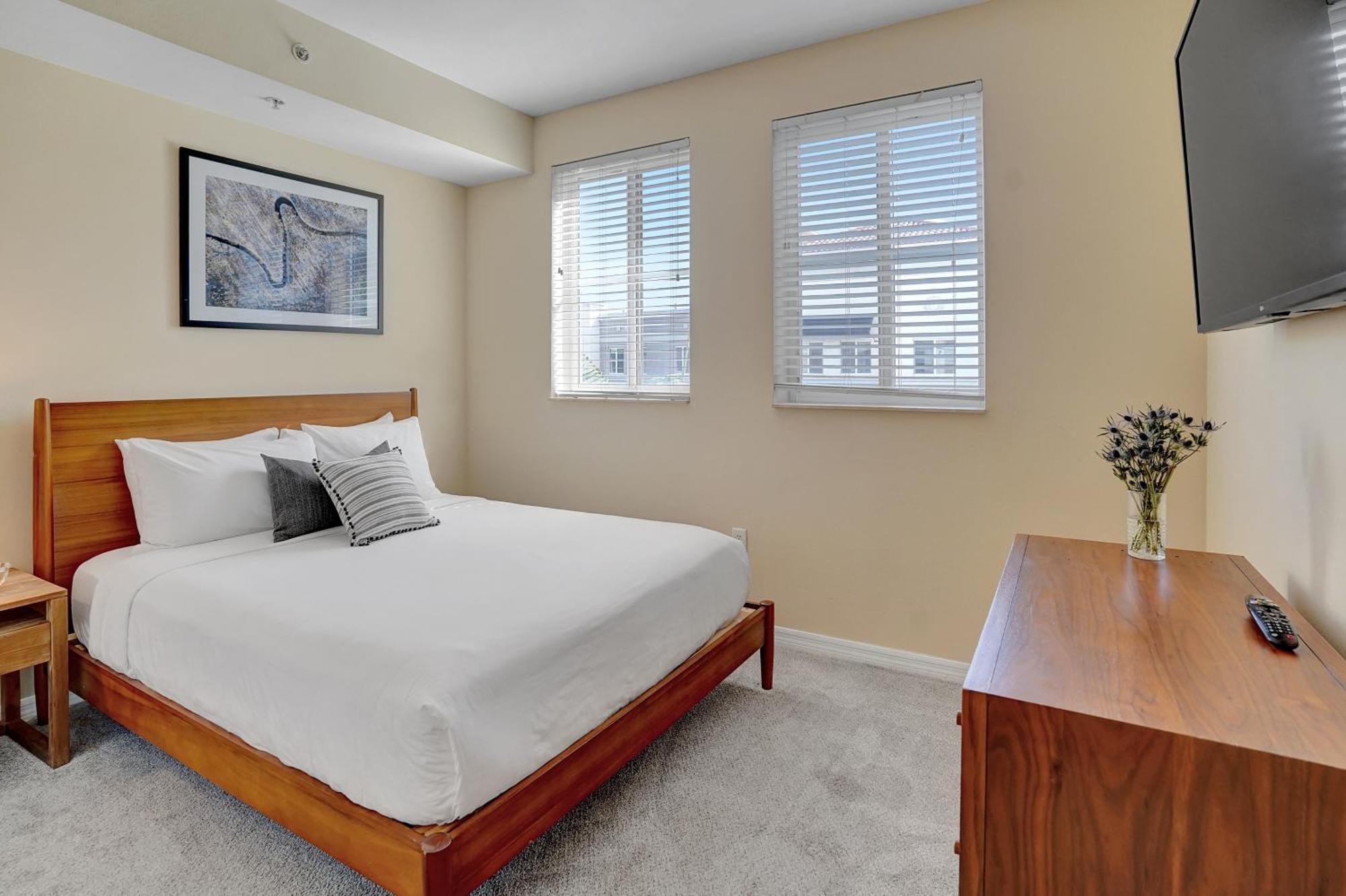 Dharma Home Suites South Miami At Red Road Commons Eksteriør bilde